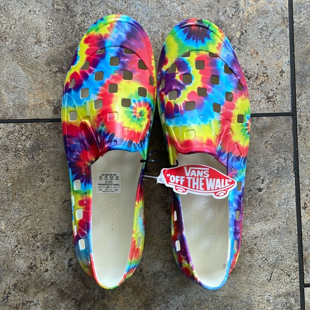 Vans Slip - On’s Men’s 12 NWT